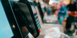 POS系統是什麼？一次掌握POS機系統種類、優缺點、常見問題